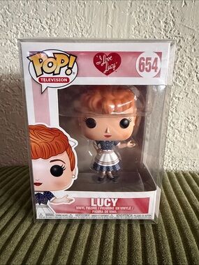 Funko Pop! Lucy #654 - Pink & Orange Window Box